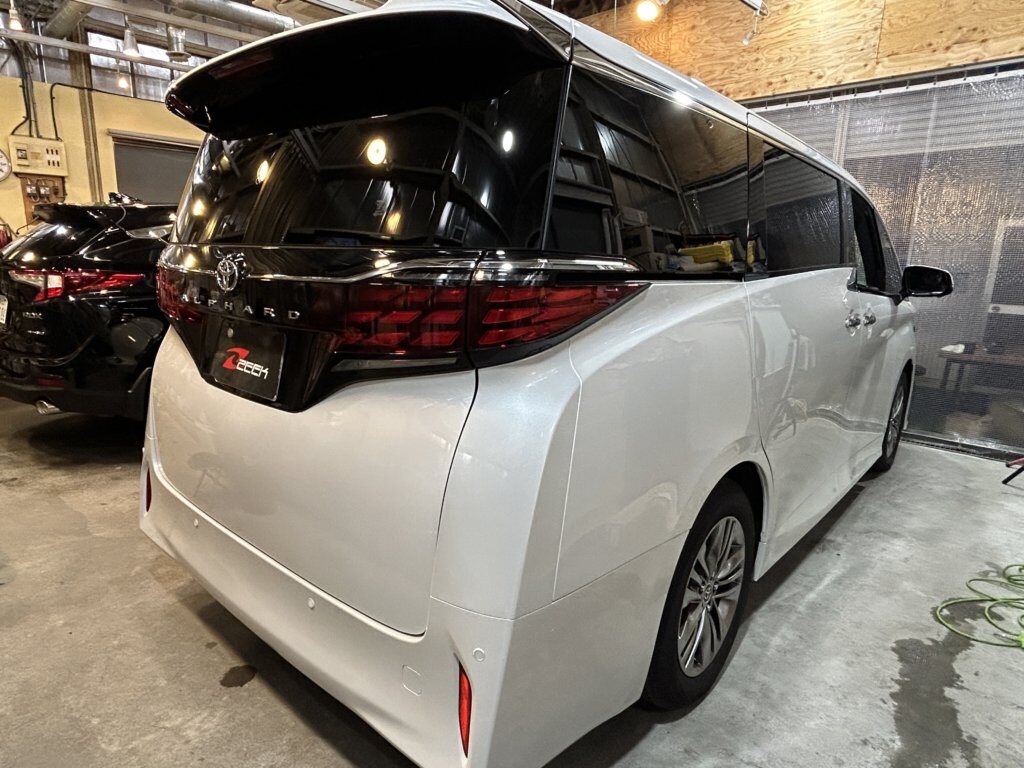 新型アルファードの施工写真