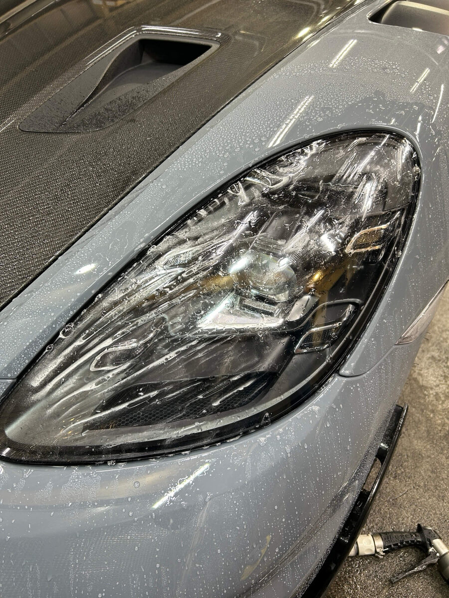 ポルシェケイマンGT4RSの施工写真
